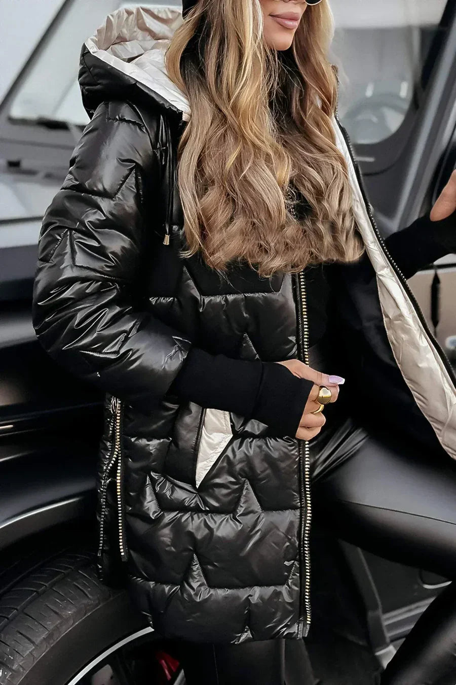 Renata™ | La chaqueta esencial que define el estilo invernal.
