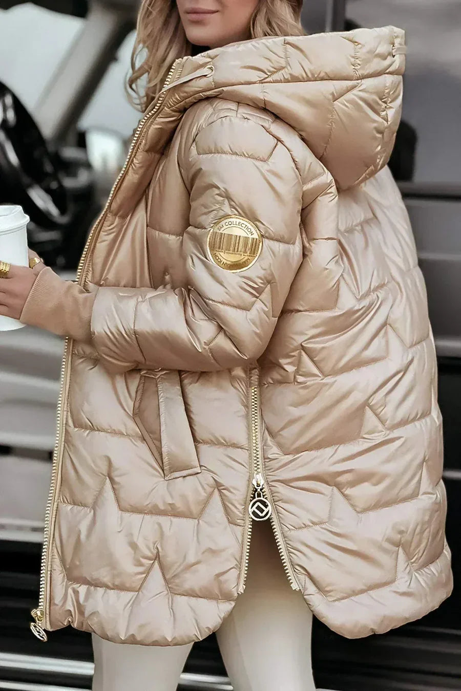 Renata™ | La chaqueta esencial que define el estilo invernal.